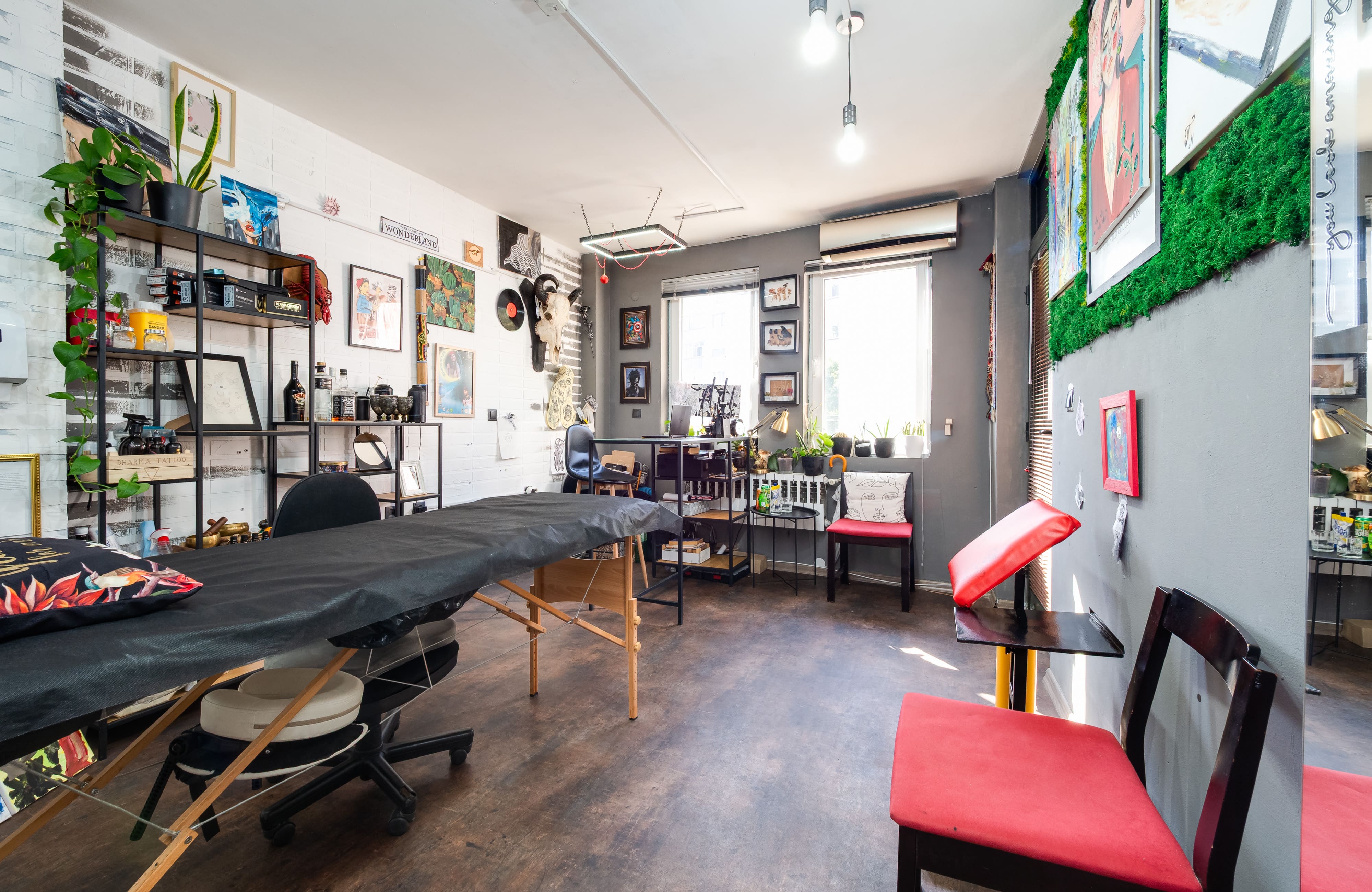 Артистична атмосфера в студиото